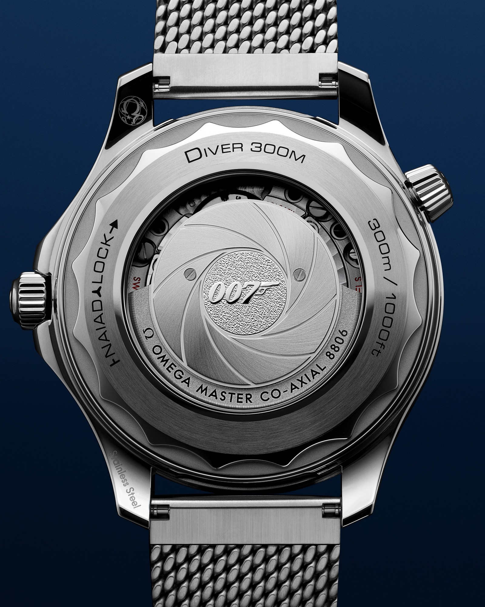 The sapphire caseback of the Omega Seamaster Diver 300M James Bond Edition showing the gun-barrel rotor with the 007 logo